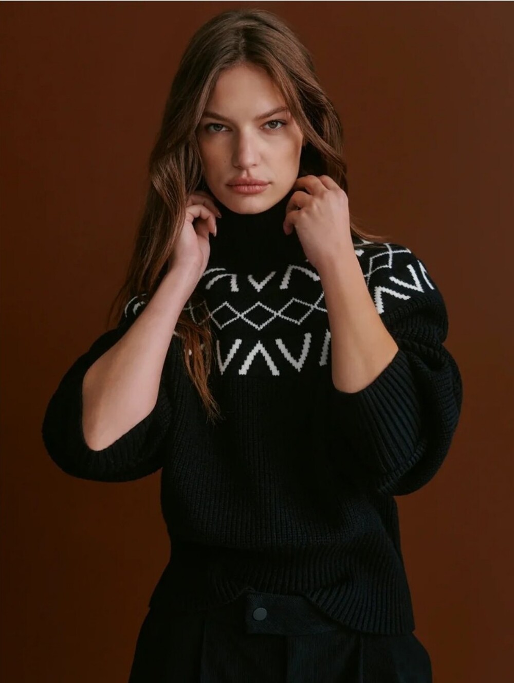 Varley Sweater - Picture 2 of 11